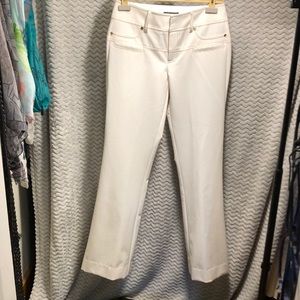 Cache Contour Collection white pants ❤️